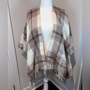 Plaid Fringe Open Front Poncho Wrap – Tan, Cream & Gray Checkered Shawl